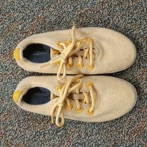 Allbirds size 6 yellow runners
